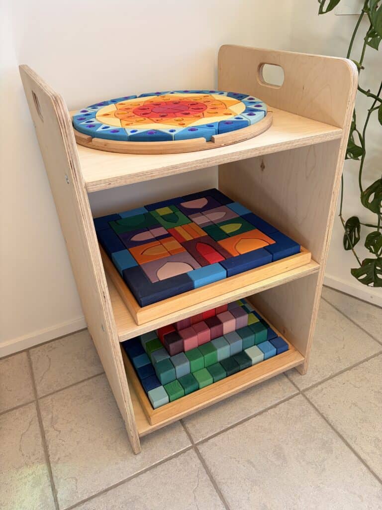 Klimdriehoeken - Montessori Opbergkast